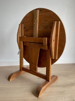 Składany okrągły stolik winiarski 